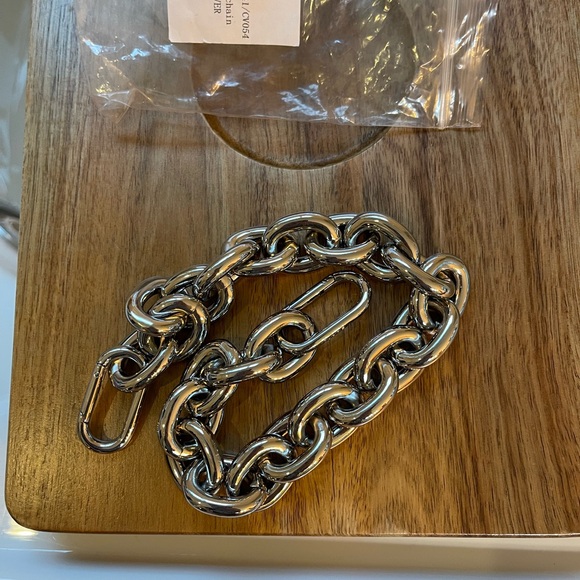 Clare V shortie strap silver NWT - Picture 1 of 3